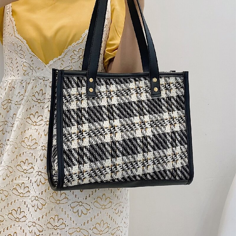 

Double Handle Plaid Pattern Tote Bag, Black