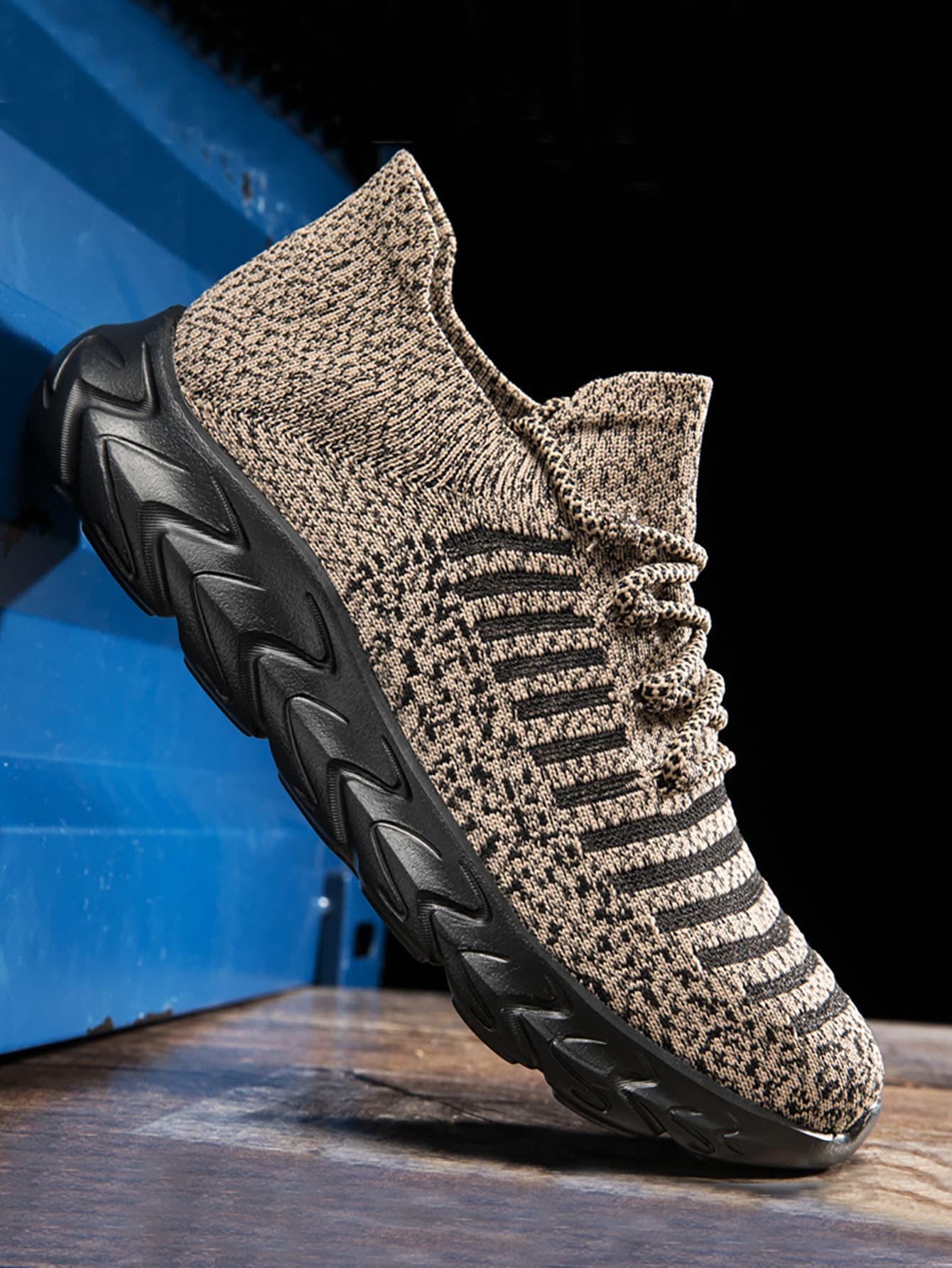 Hombres Zapatos de atletismo con patrón de rayas con cordón Hombres Zapatos de atletismo con patrón de rayas con cordón