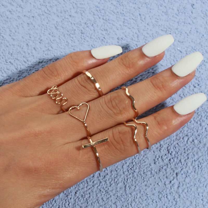 

7pcs Heart Decor Ring, Gold