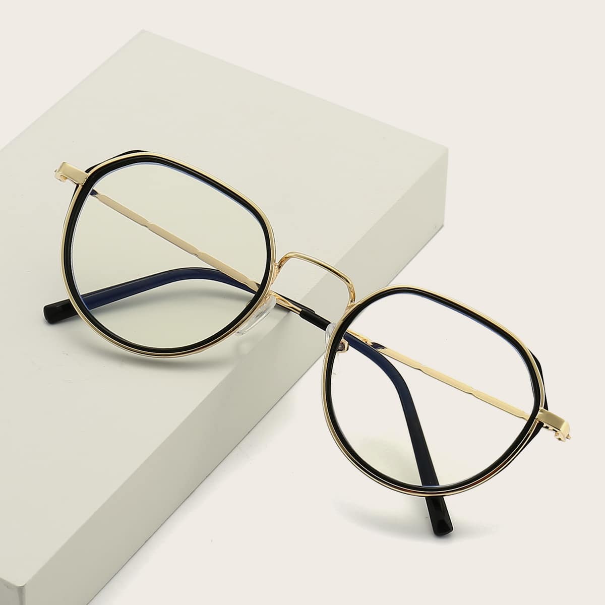 

Metal Frame Eyeglasses