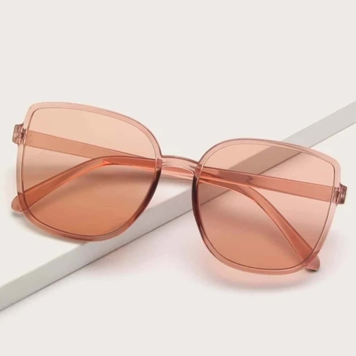 

Square Frame Tinted Lens Sunglasses