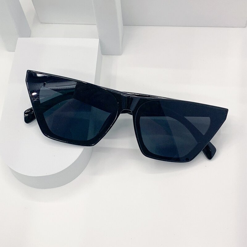 

Cat Eye Frame Sunglasses