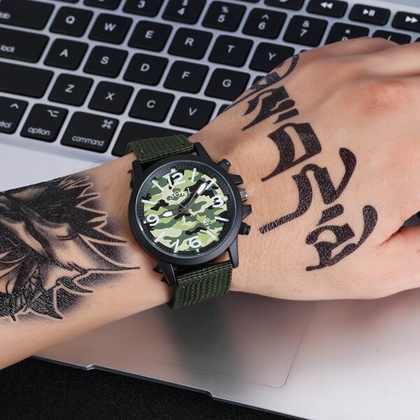 

Men Nylon Strap Camo Dial Date Quartz Watch