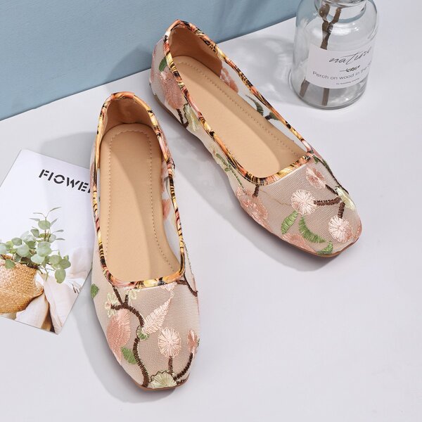 

Floral Pattern Ballet Flats, Pink