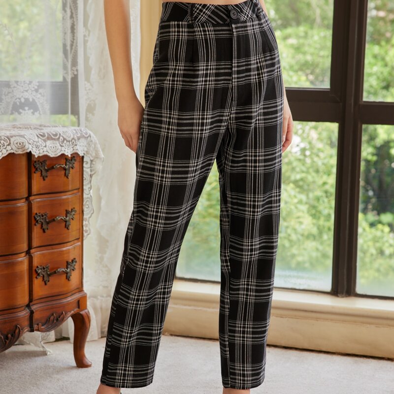 

Plaid Button Fly Pants, Black and white