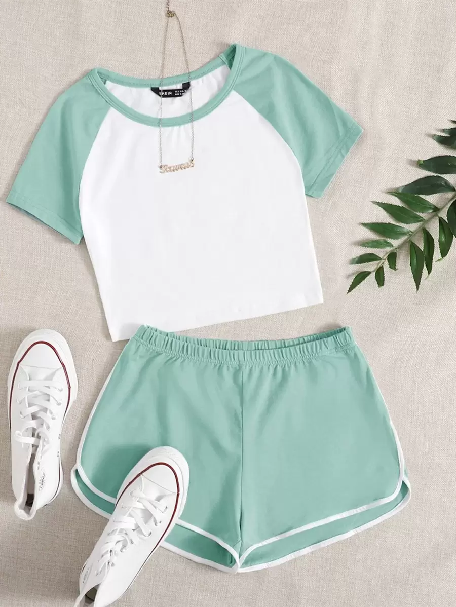 SHEIN EZwear 插肩袖短版上衣和海豚短褲套裝 - 彩色 - 查看 1