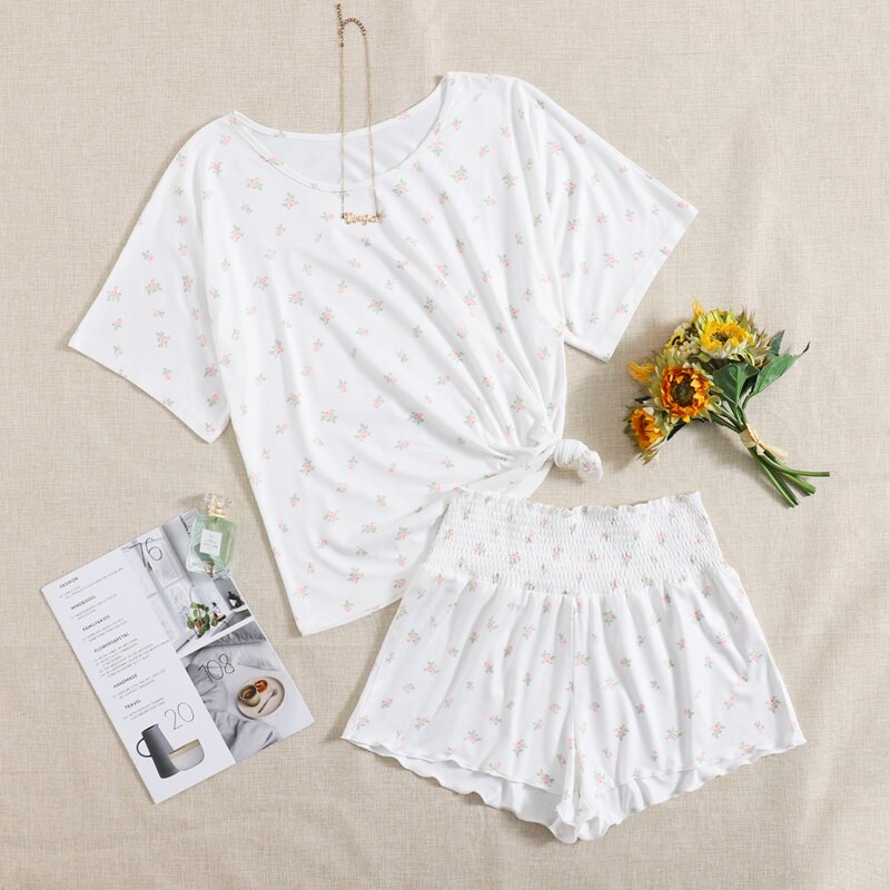 

Ditsy Floral Print Tee & Shirred Waist Shorts PJ Set, White