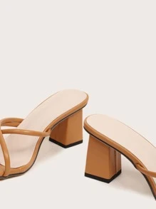 Minimalist Chunky Thong Sandals
