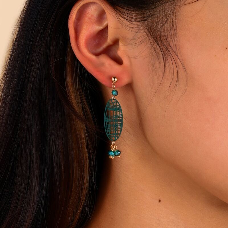 

Hollow Out Decor Earrings, Green