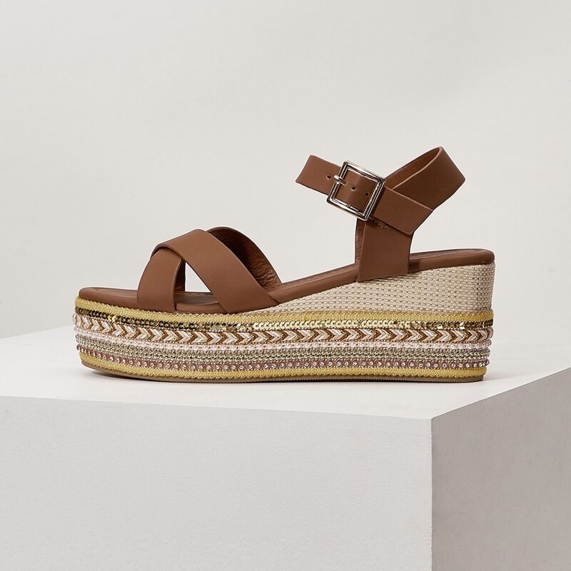 

CROSS STRAP WEDGE SANDALS, Brown
