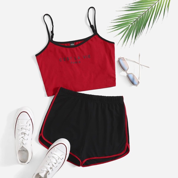 

Contrast Binding Slogan Graphic Cami Top & Shorts Set, Multicolor
