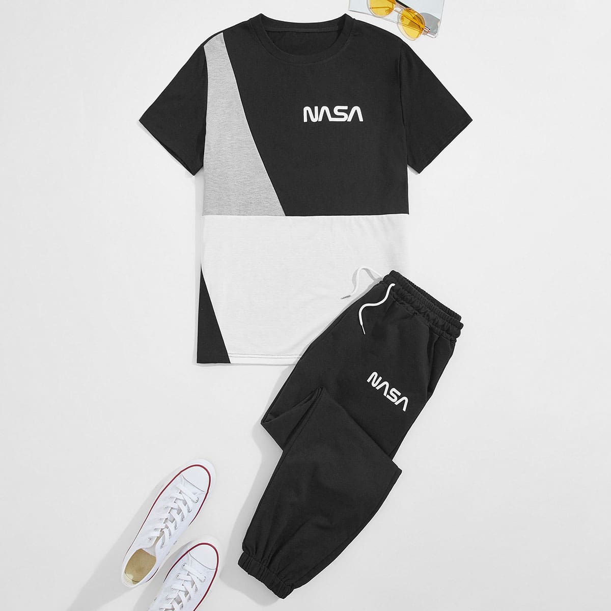 

Guys Color Block Tee & Sweatpants, Multicolor