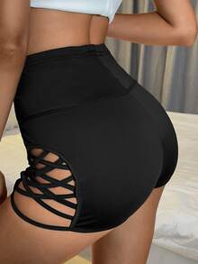 Letter Graphic Criss Cross Biker Shorts - الأسود - مشاهدة 2