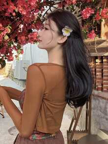 素色半透明短款上衣