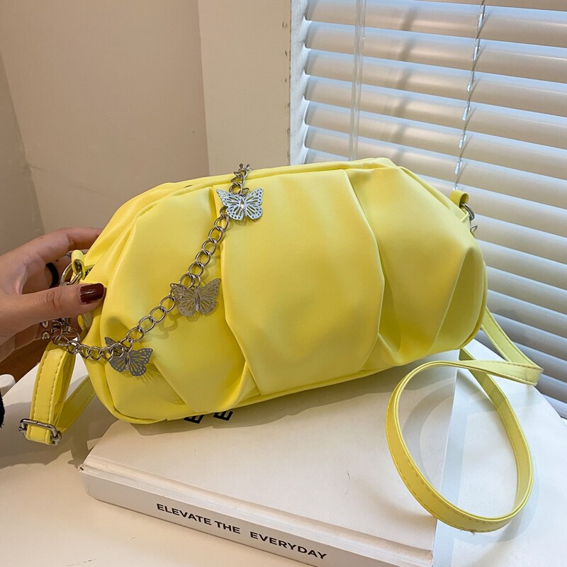 

Butterfly & Chain Decor Ruched Shoulder Bag, Yellow