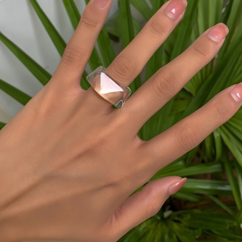 

Geo Design Ring, Clear