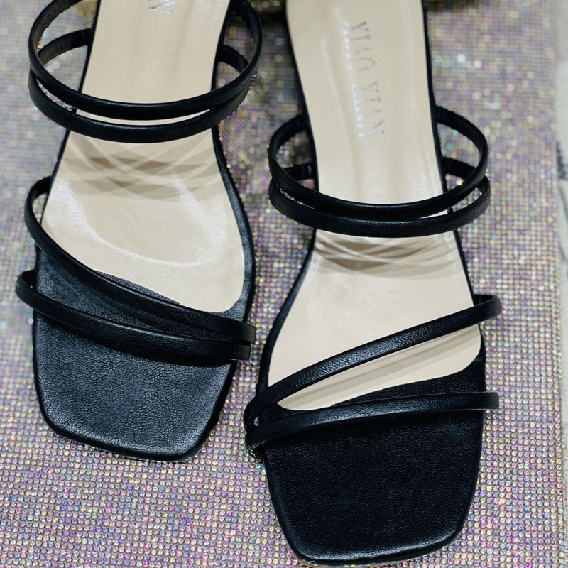 

Minimalist Slide Sandals, Black