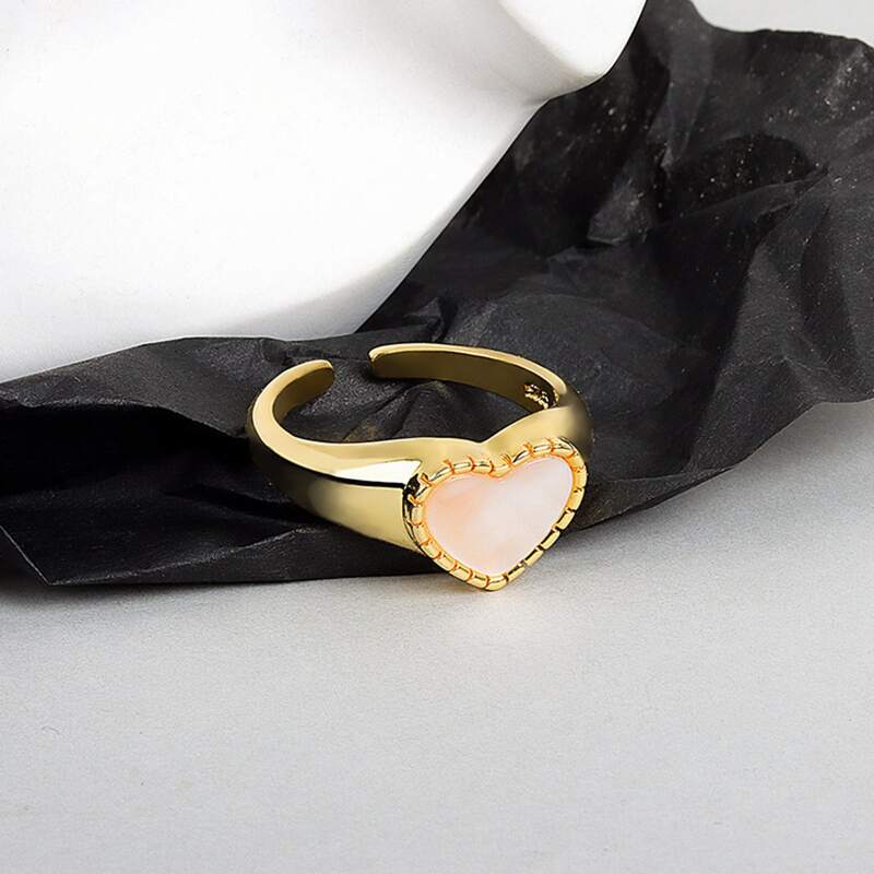 

Heart Cuff Ring, Gold