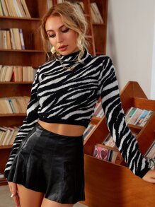 Knit Mix Long Sleeve Striped Cropped Sexy And Stylish Knit Sweater (Striped Pattern Random) - Black and White - View 5