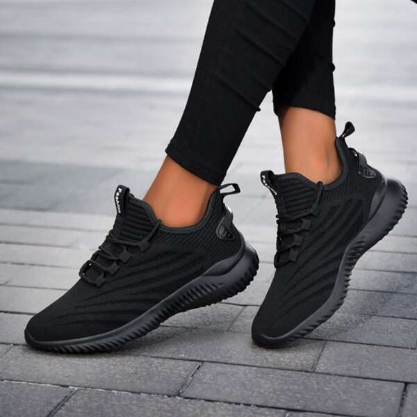 

Lace-up Decor Graphic Running Shoes, Black