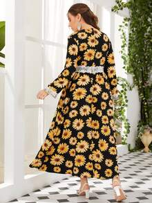 Mulvari 大碼滿版印花交疊領蕾絲拼接連衣裙 - 彩色 - 查看 2