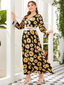 Mulvari 大碼滿版印花交疊領蕾絲拼接連衣裙 - 彩色 - 查看 3