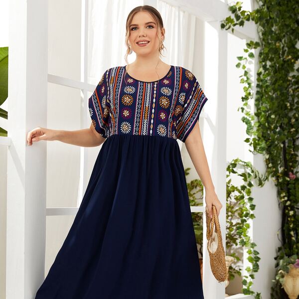 

Plus Batwing Sleeve Flared Dress, Navy blue