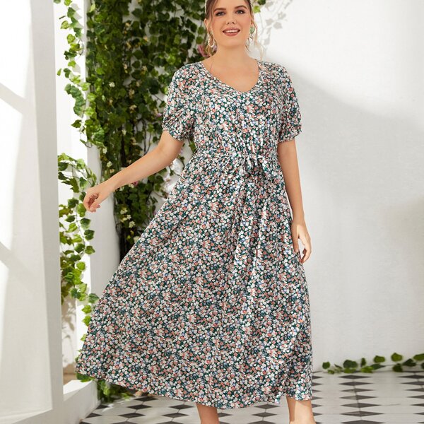 

Plus Ditsy Floral Belted Dress, Multicolor