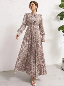 Mulvari Floral Tie Neck Pleated Shirt Dress - Multicolor - View 5