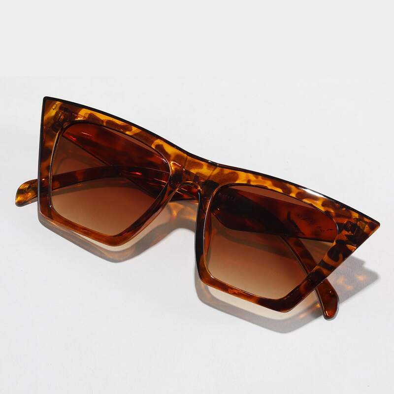 

Tortoiseshell Frame Sunglasses