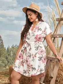 SHEIN VCAY 大碼印花直筒連衣裙 - 白色 - 查看 1