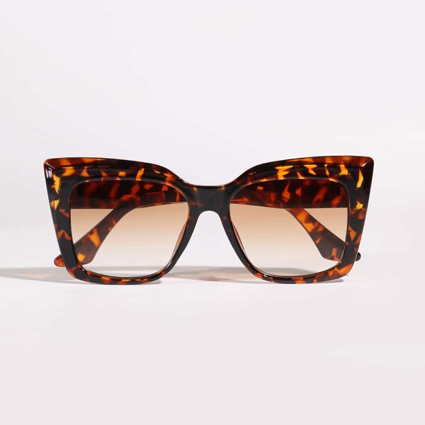 

Tortoiseshell Frame Sunglasses