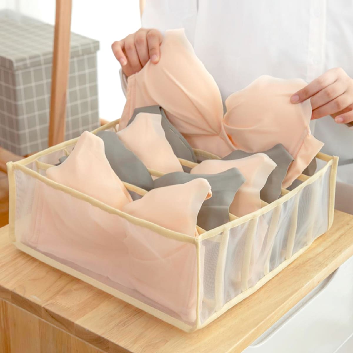 

1pc Foldable Underwear Storage Box, Beige
