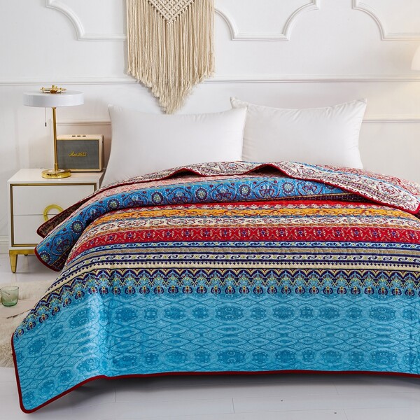 

Vintage Pattern Summer Quilt, Multicolor
