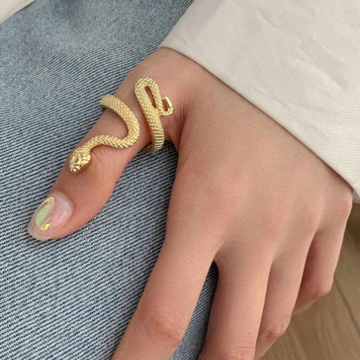 

Snake Decor Ring, Gold