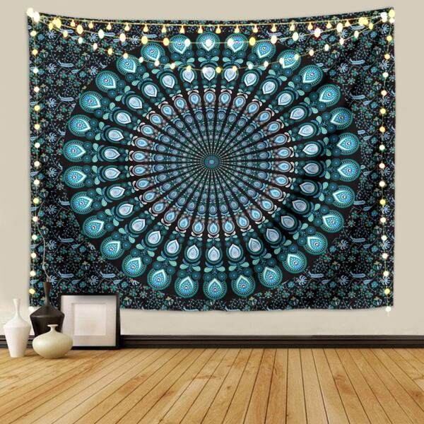 

Graphic Print Tapestry, Multicolor