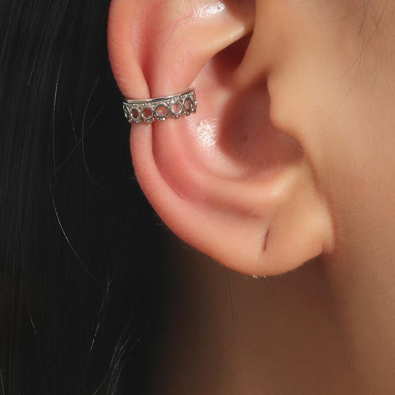 

1pc Hollow Out Ear Cuff, Silver