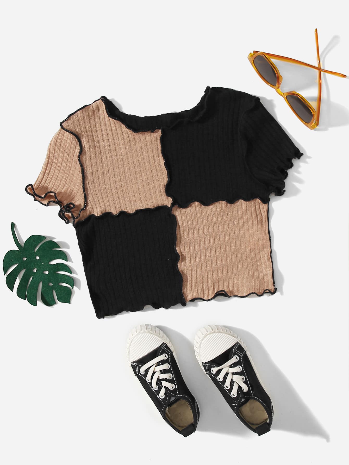 SHEIN Camiseta bicolor ribete en forma de lechuga - Negro - Ver 1