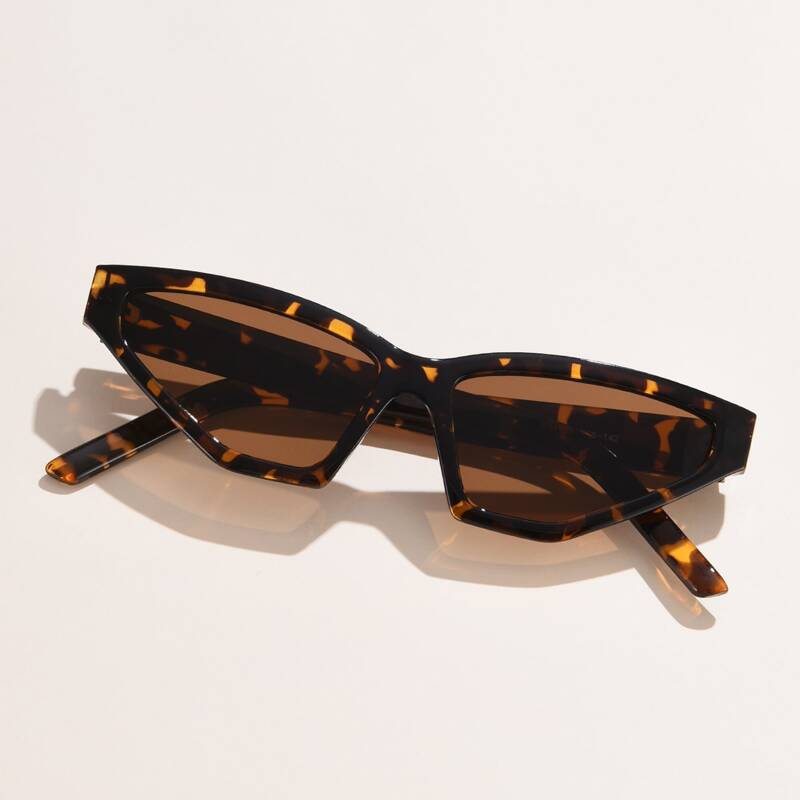 

Cat Eye Frame Sunglasses