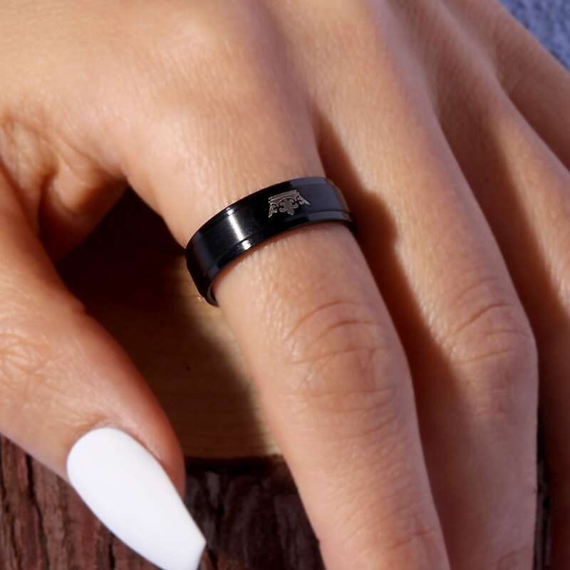 

Crown Pattern Ring, Black