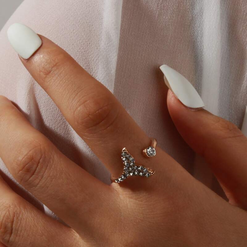 

Fish Tail Cuff Ring, Gold