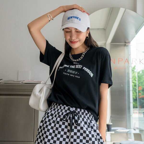 

Slogan Graphic Tee, Black