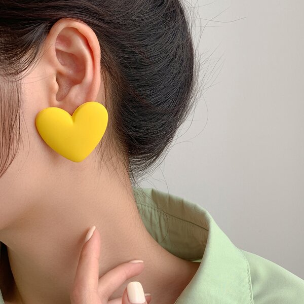 

Heart Design Earrings, Yellow