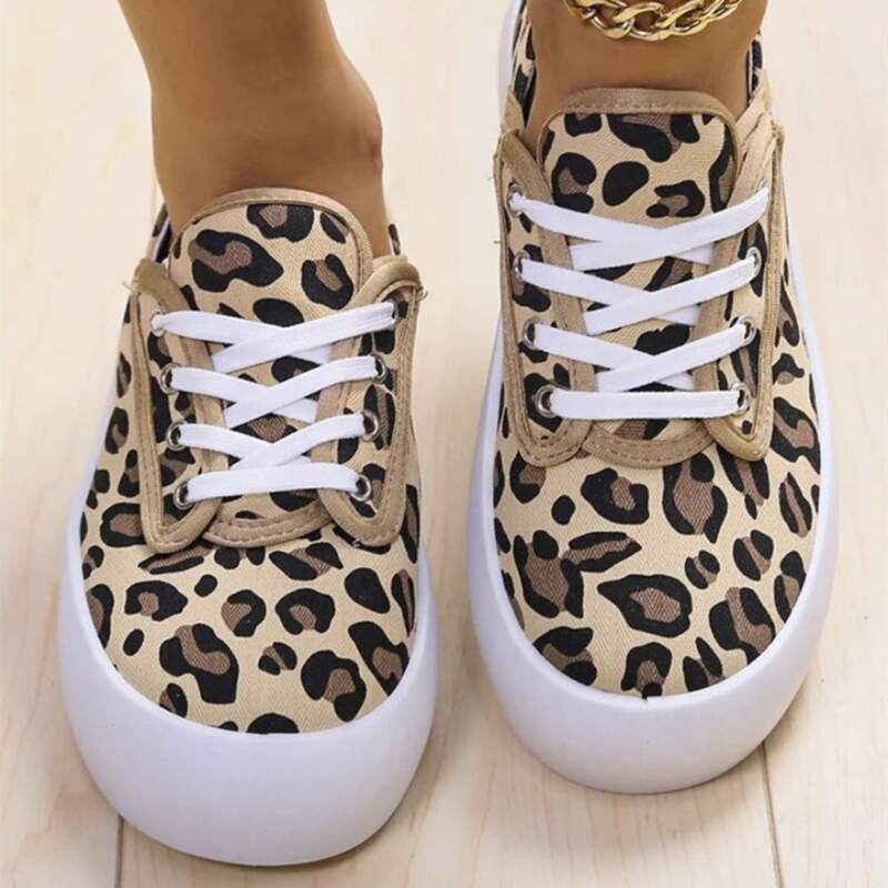 

Lace-up Front Leopard Print Canvas Shoes, Multicolor