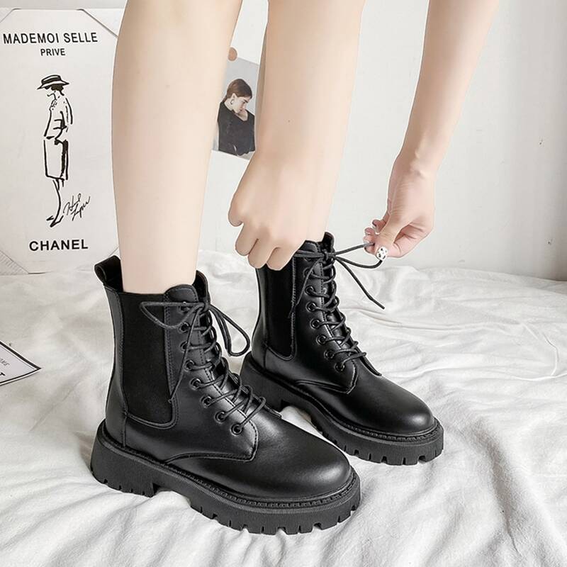

Lace-up Chelsea Boots, Black