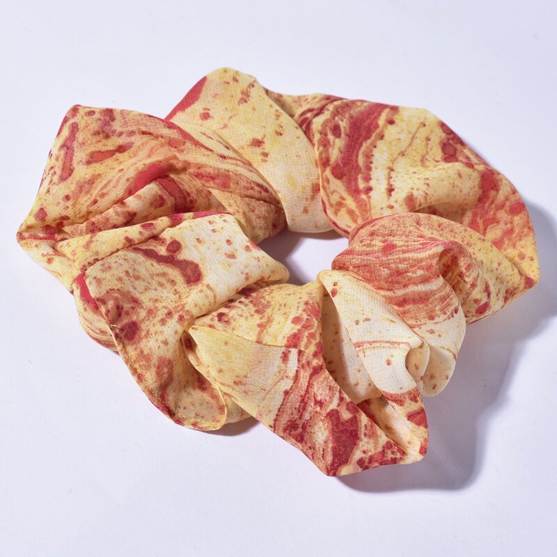 

1pc Marble Graphic Scrunchie, Yellow