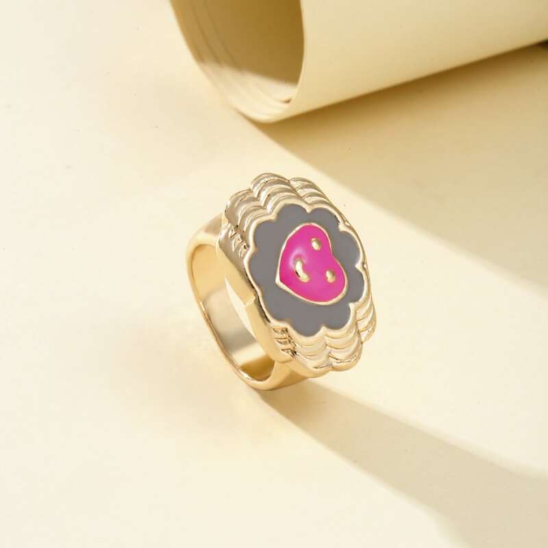 

Floral Decor Ring, Gold