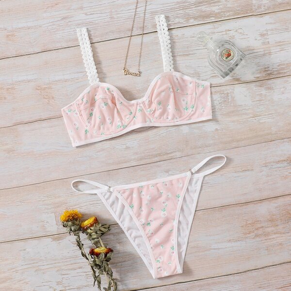 

Floral Underwire Thong Lingerie Set, Pink