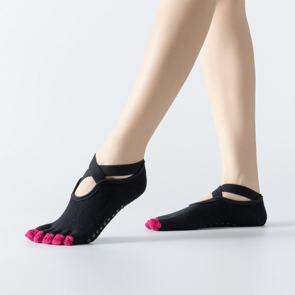 

Criss Cross Toe Socks, Black
