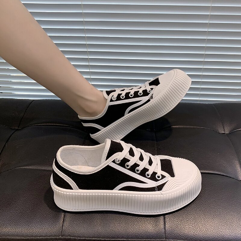 

Lace-up Front Flatform Canvas Shoes, Black and white